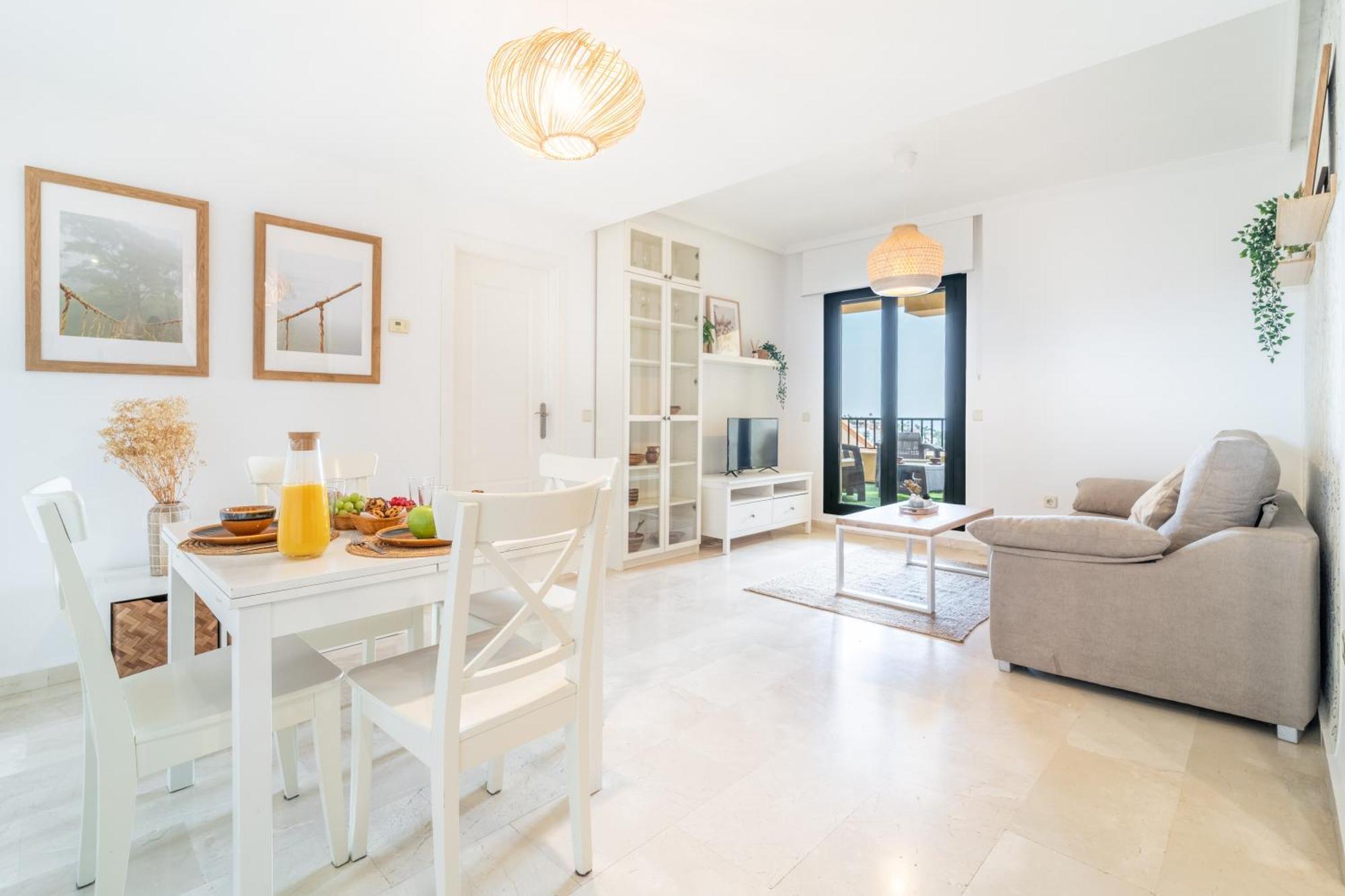 Fabulous Golf Front With Pool And Seaview Apartament Benalmádena